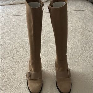 Chic Tan Knee-High Heeled Boots